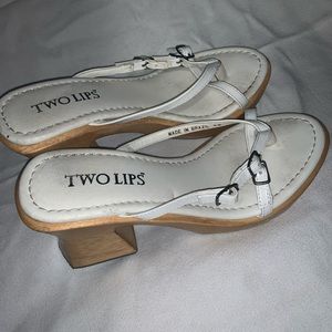 Size 6 Two Lips platforms